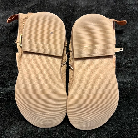 *SOLD*
Old Navy brown faux suede zip up boots - Picture 3 of 5